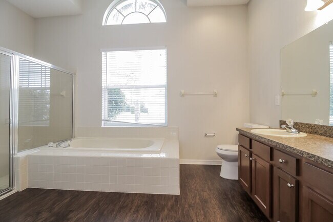 Building Photo - 2833 Picadilly Cir