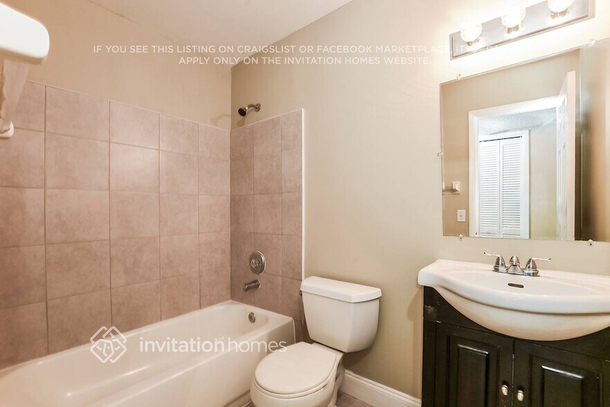 Building Photo - 1074 Windsong Cir