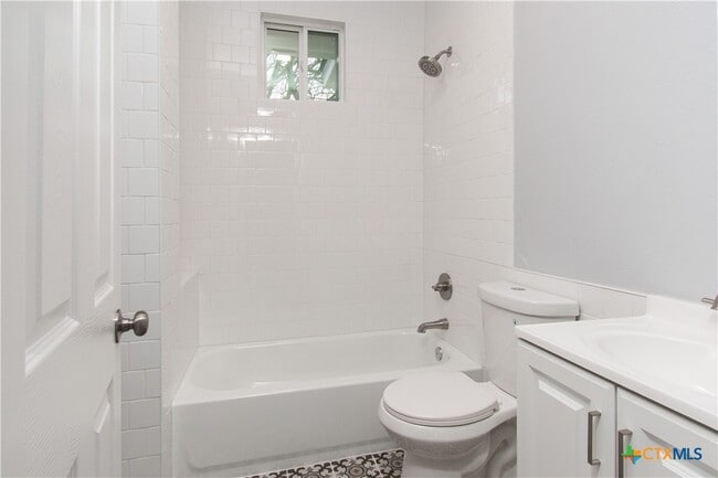 Building Photo - 917 S 19th St