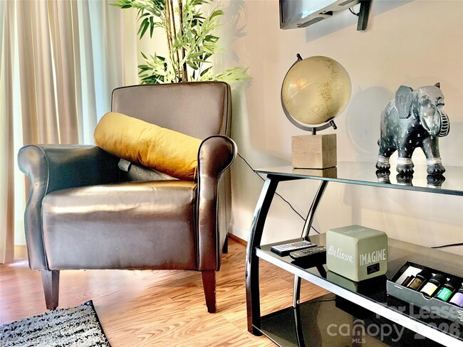 Building Photo - 500 Umstead Dr