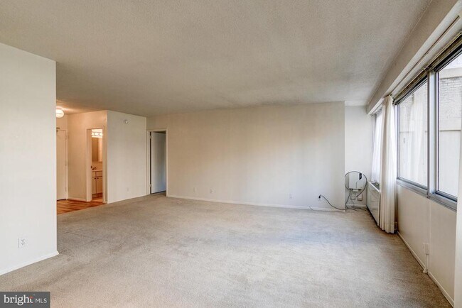 Building Photo - 4515 Willard Ave
