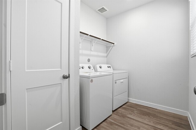 Building Photo - 16994 Pandora Wy