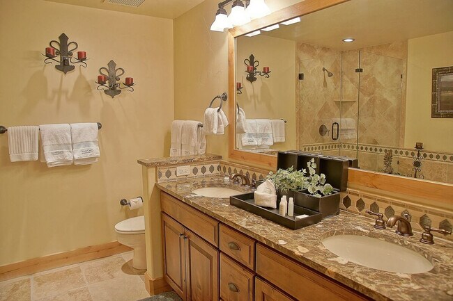Building Photo - 2900 Blackhawk Ct