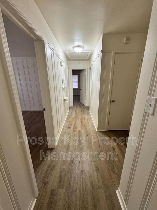 Building Photo - 3543 Berkley Dr