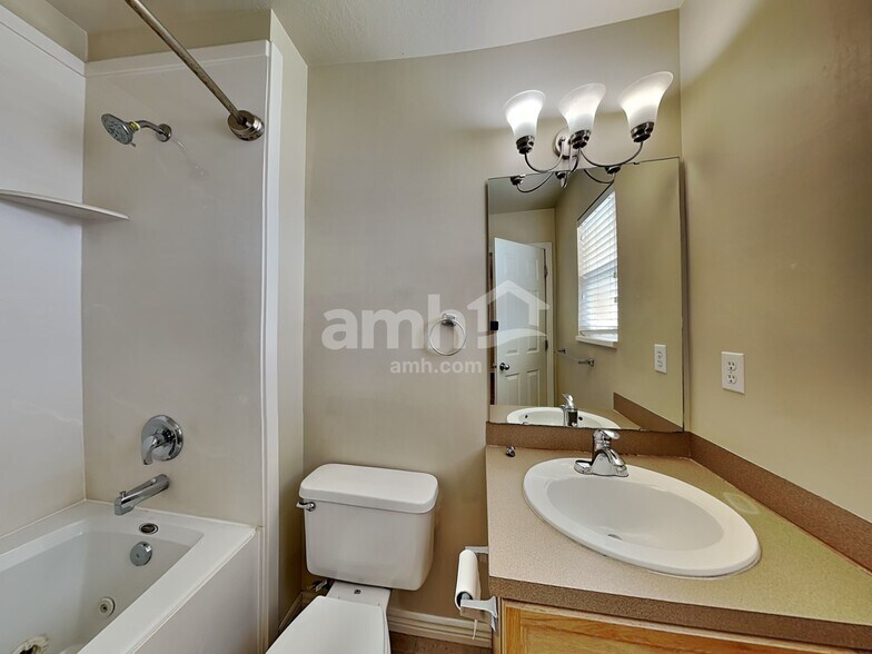 Building Photo - 980 Inverness Dr