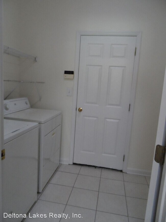 Building Photo - 3 br, 2 bath House - 234 W Tarrington Dr