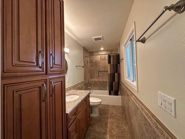 Building Photo - 4021 Campana Dr