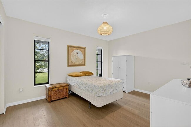 Building Photo - 8137 English Elm Cir