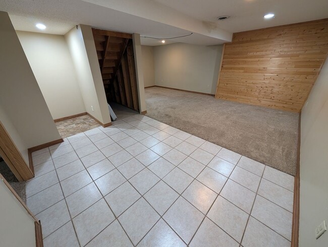 Building Photo - Elk River 3bd 2ba House For Rent