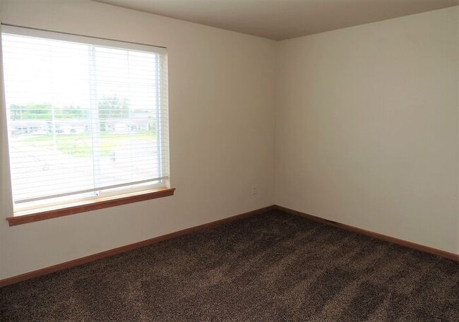 Building Photo - $1,085 | 2 Bedroom, 2 Bathroom 3rd Floor C...