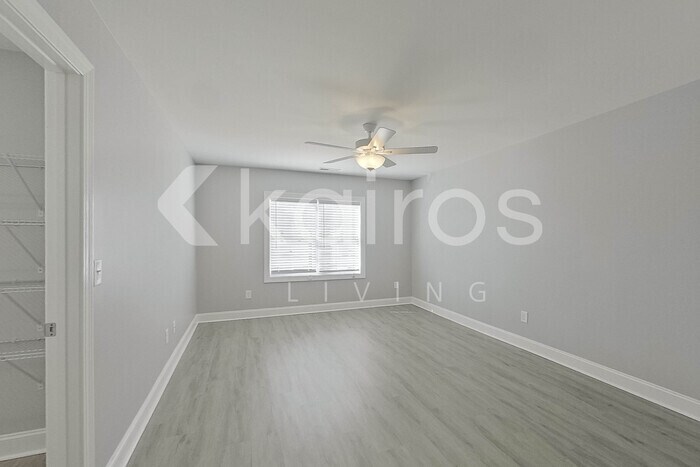 Building Photo - 3709 Oak Leaf Wy