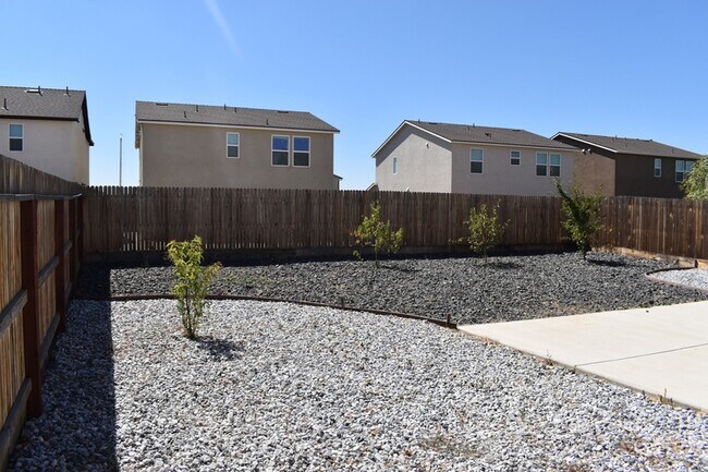 Building Photo - 736 Athena Dr