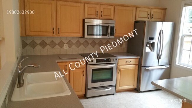 Building Photo - 10331 Winslet Dr