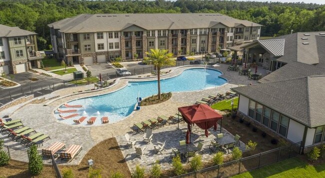 Resort-style swimming pool - The Retreat at Fairhope Village