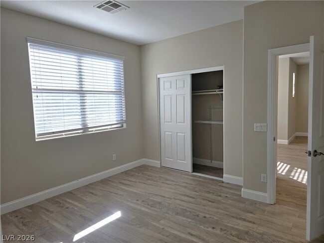 Building Photo - 927 Via Canale Dr