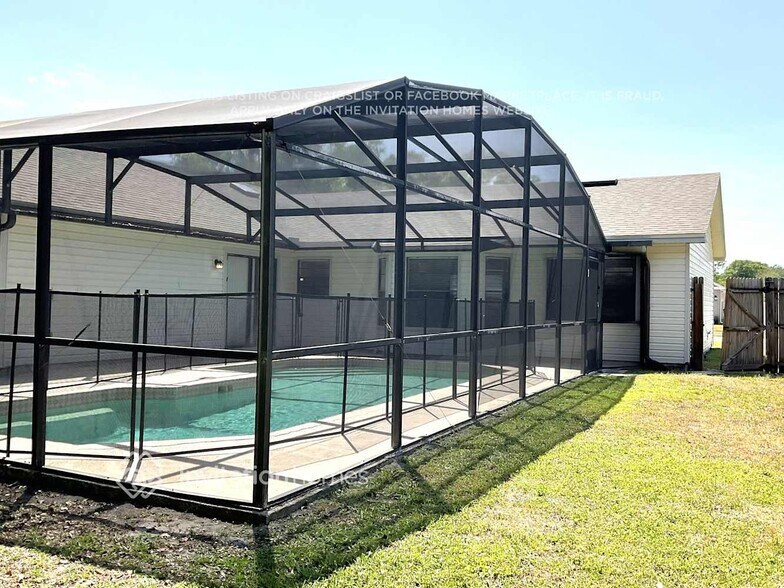 Building Photo - 1004 Turtle Creek Dr