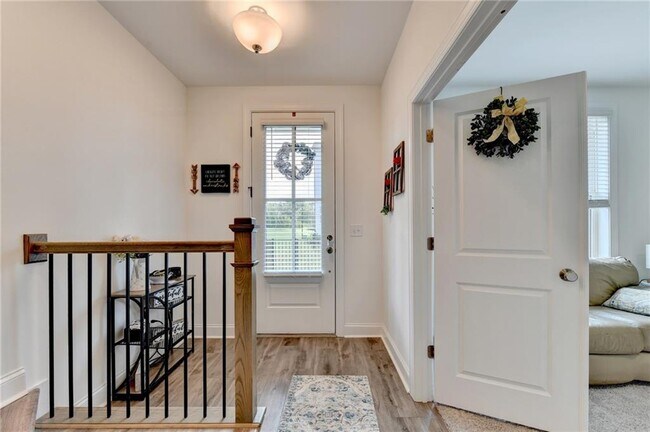Building Photo - 522 Healy Dr