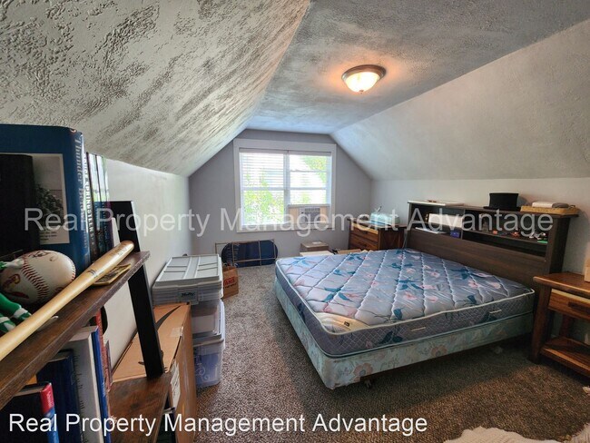 Building Photo - 4 br, 2 bath House - 23045 Church St.