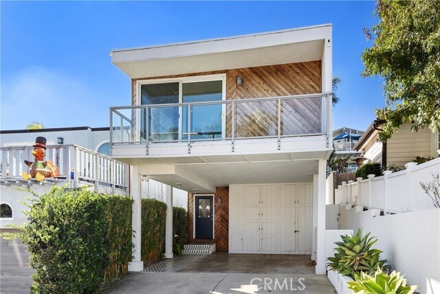 Building Photo - 1053 Oro St