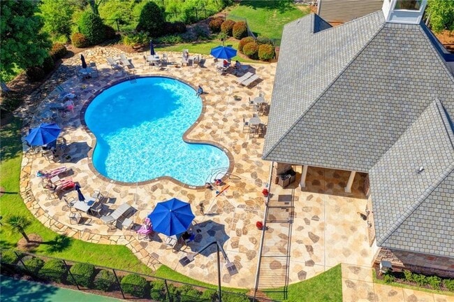 Building Photo - 1655 Township Cir