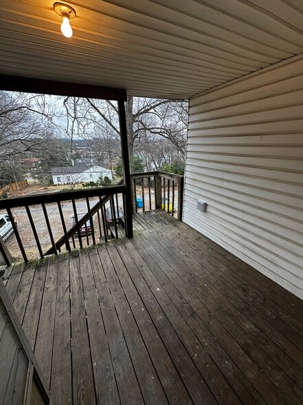 Back porch space - 2521 Longview Ave SW
