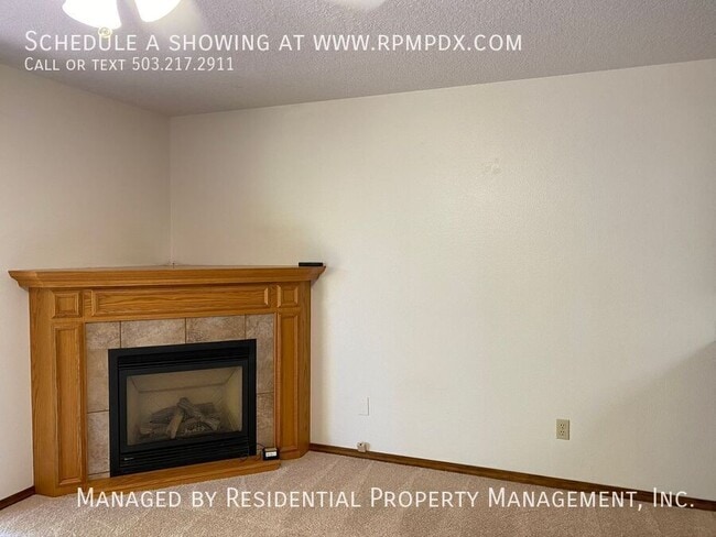 Building Photo - 7950 SW 135th Ave