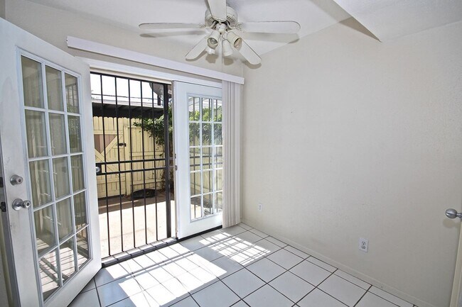 Building Photo - 6111 Beverly Hill St