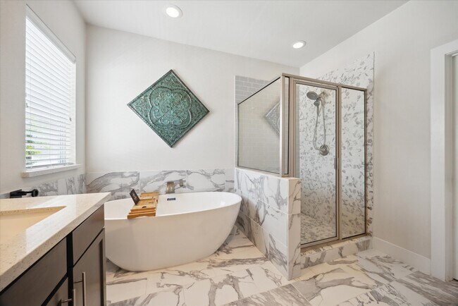 Building Photo - 8806 Hollister Pine Ct