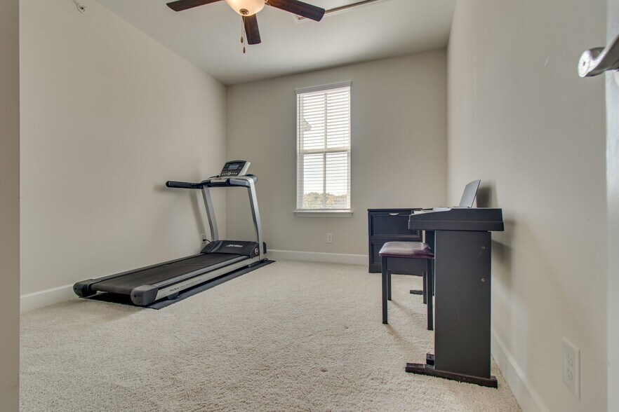 Building Photo - 1980 Carothers Rd