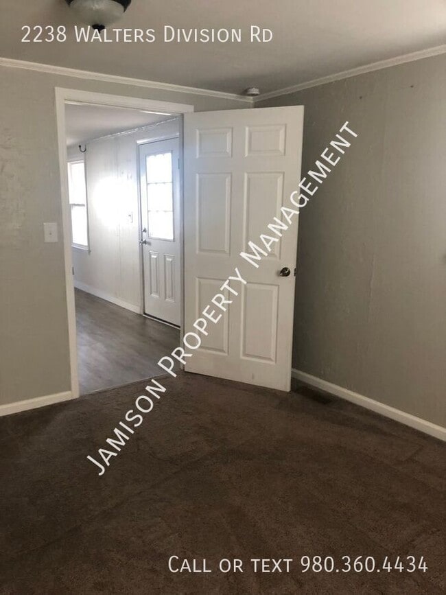 Building Photo - 2238 Walters Division Rd