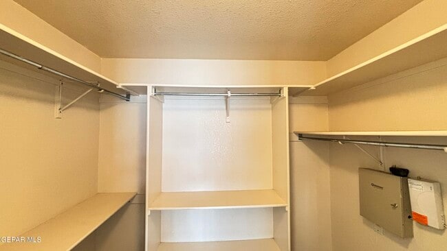 Building Photo - 12266 Tierra Loma Rd