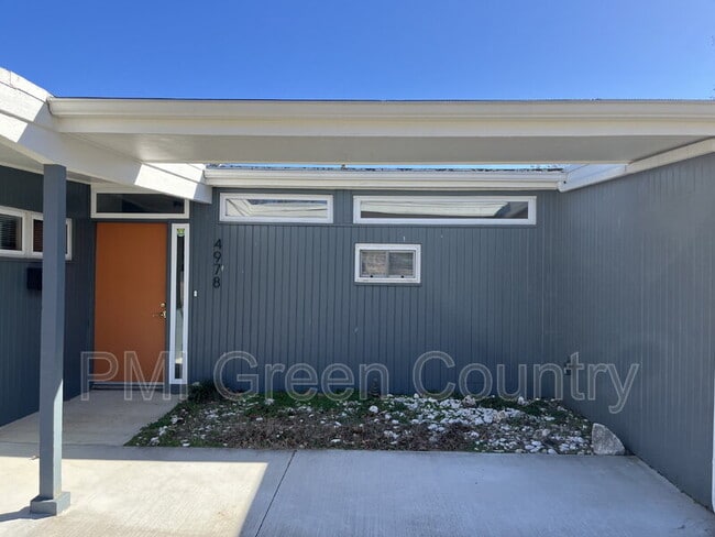 Building Photo - 4978 E 26th St