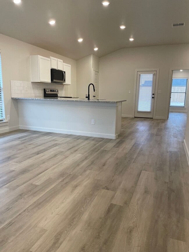 Building Photo - NEW 2026 Buld in Hometead 3/2/2