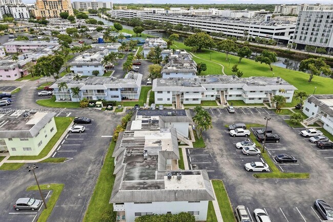 Building Photo - 7680 SW 82nd St