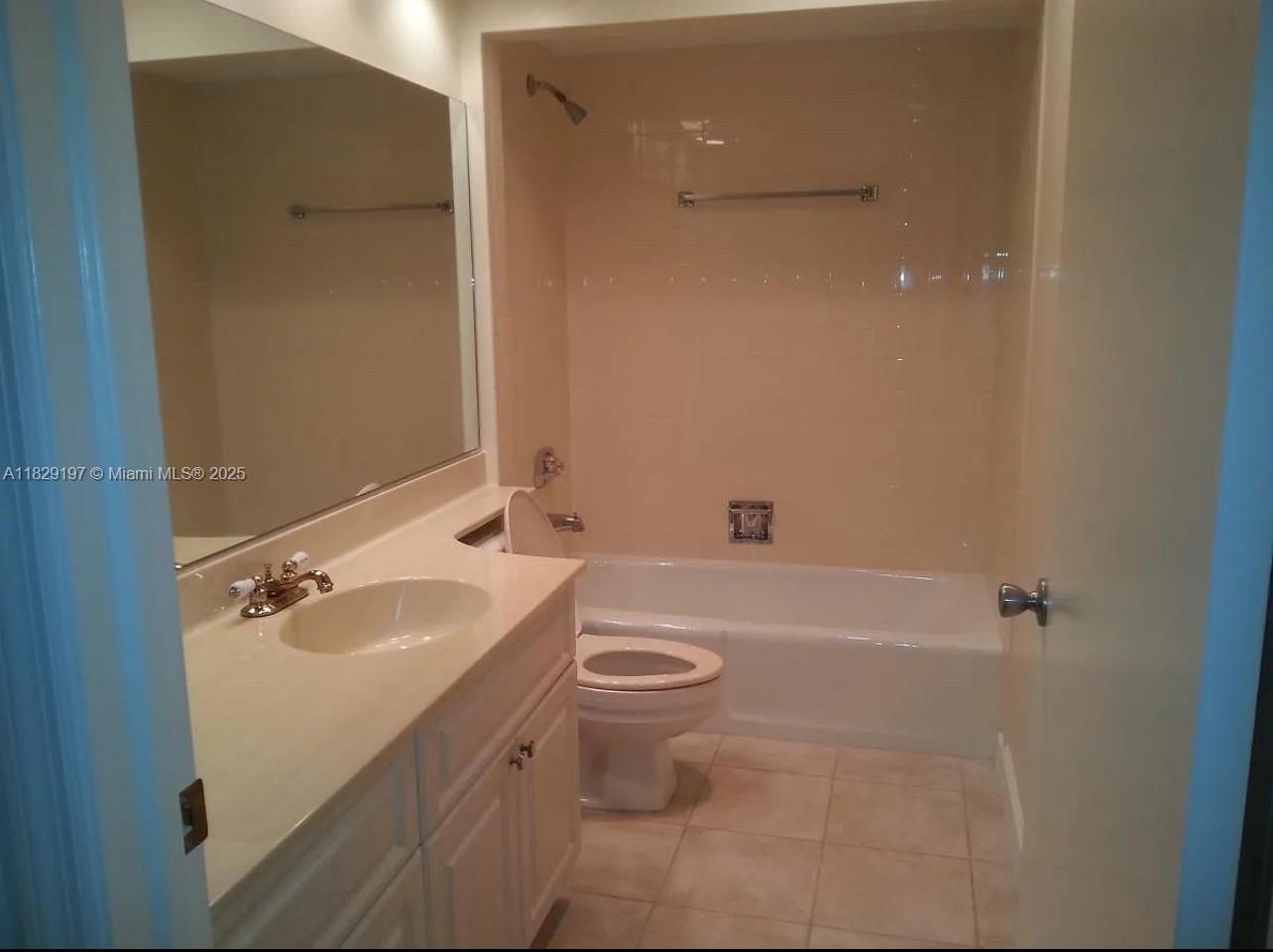 Building Photo - 200 Crosswinds Dr