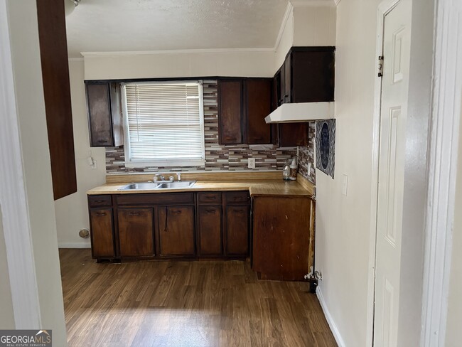 Building Photo - 1379 Wills Pl