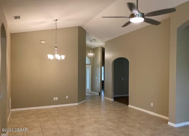 Building Photo - 907 Woodstream Ln