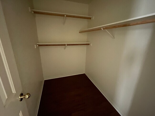 Building Photo - 3914 Oak Valley Dr