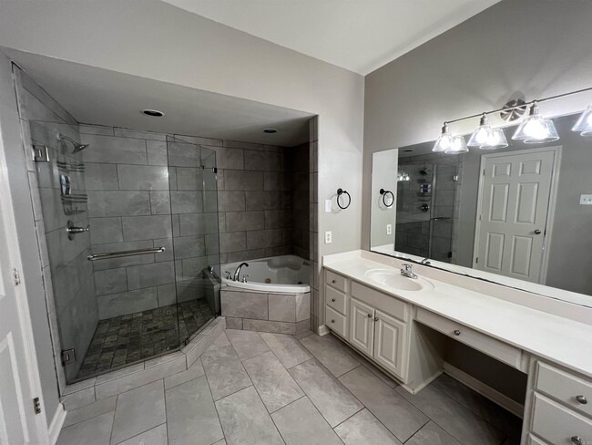 Building Photo - 2703 Crooked Stick Dr