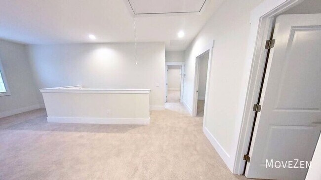 Building Photo - 6504 Oak Canopy Dr