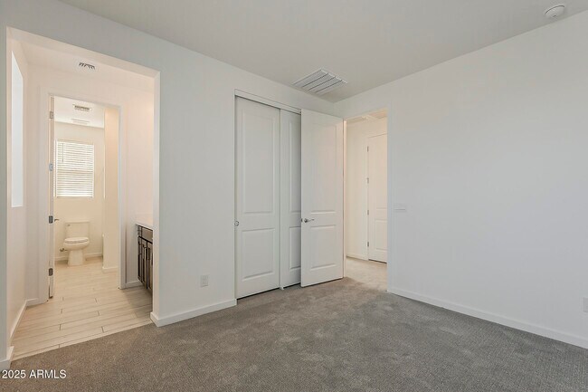 Building Photo - 2434 W Rowel Rd