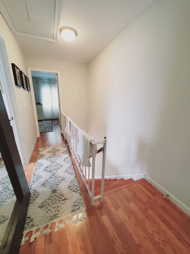 Building Photo - 34 Goodwin St