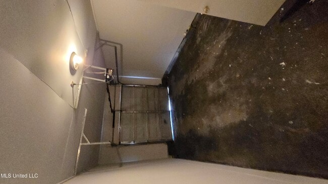 Building Photo - 512 Woodward Ave