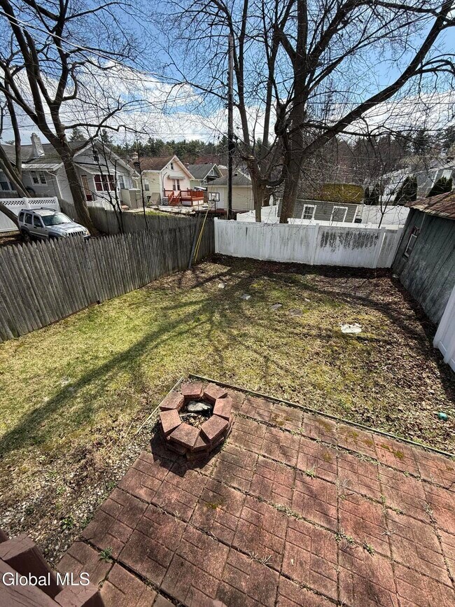 Building Photo - 1960 Eastern Pkwy