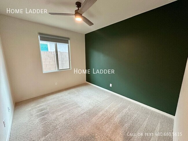 Building Photo - 19842 W Badgett Ln