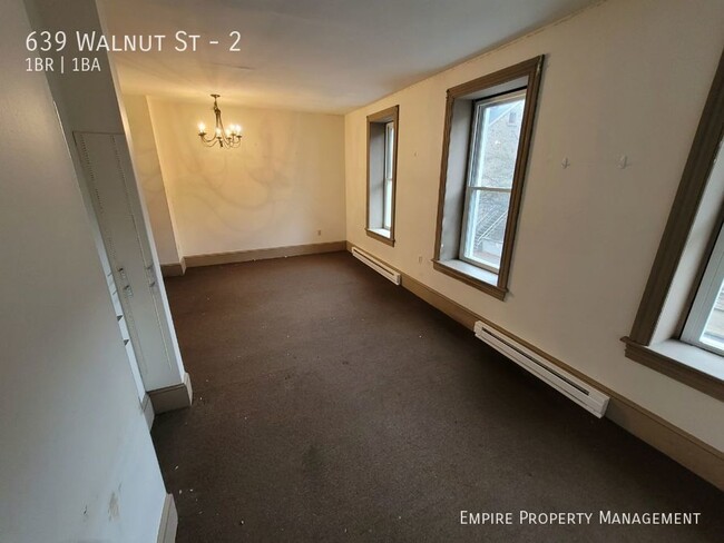 Building Photo - Second floor: 1 Bedroom/ 1 Bathroom in Easton