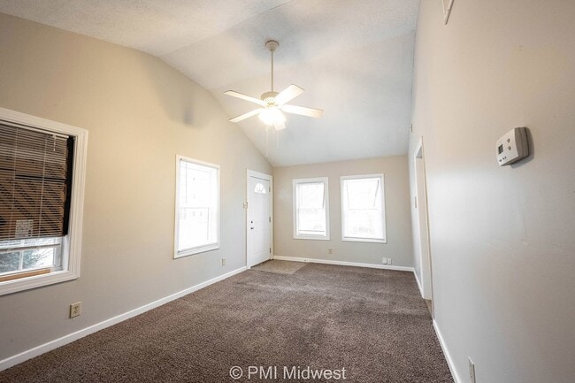 Building Photo - Cozy 1-Bedroom Gem in Indianapolis with Spacious Living – 750 Sq Ft!