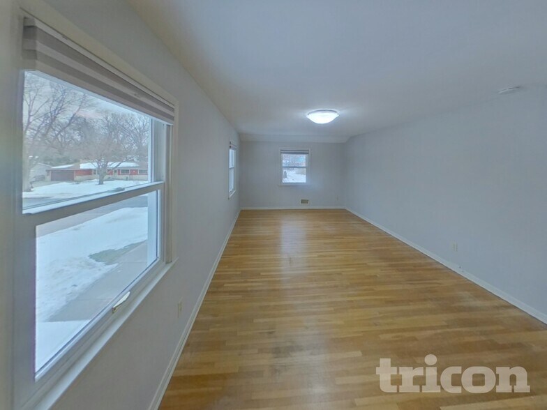 Building Photo - 13408 Colfax Ave S