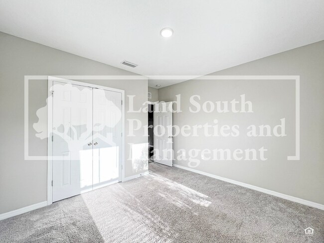 Building Photo - 5484 Siltstone St