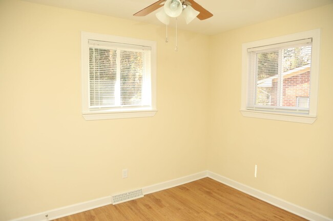 Building Photo - 608 Rockcreek Rd